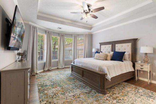 10 Scenic Mill Place, The Woodlands, TX 77382