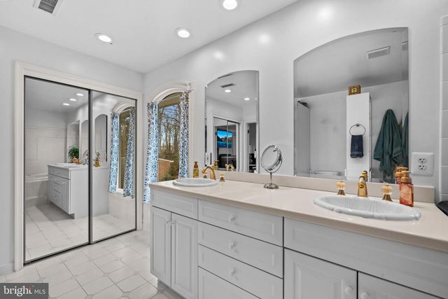 9614 HEATHER GREEN DR, Manassas, VA 20112