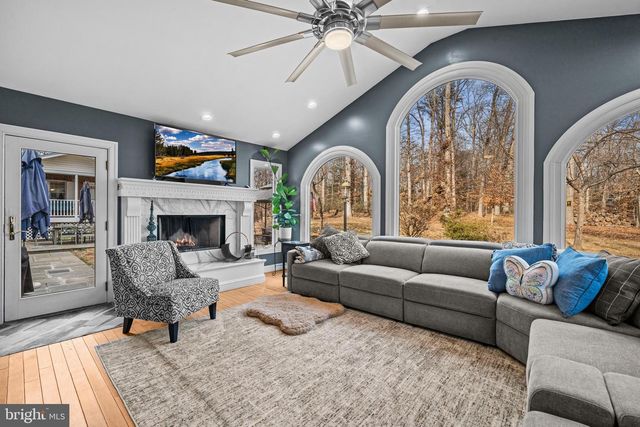 9614 HEATHER GREEN DR, Manassas, VA 20112