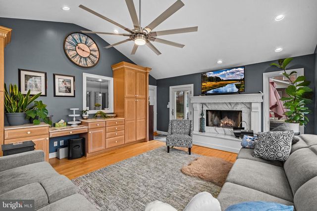 9614 HEATHER GREEN DR, Manassas, VA 20112