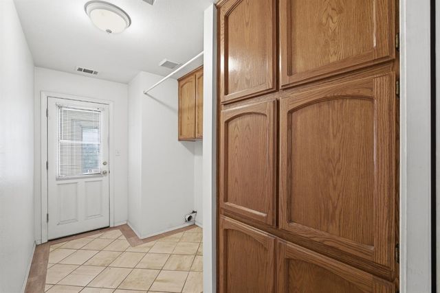 1710 S Homsy Avenue, Fresno, CA 93727