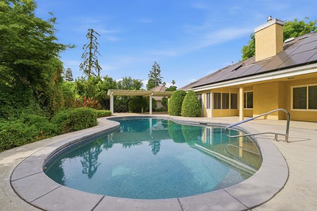 1710 S Homsy Avenue, Fresno, CA 93727