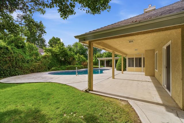1710 S Homsy Avenue, Fresno, CA 93727