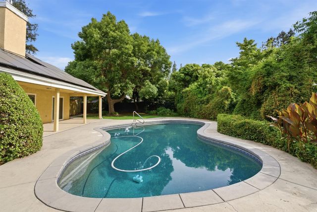 1710 S Homsy Avenue, Fresno, CA 93727