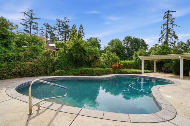 1710 S Homsy Avenue, Fresno, CA 93727