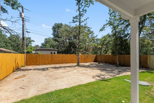 6136 Apache Drive, Mabank, TX 75156
