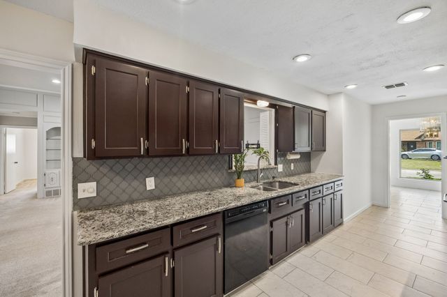 1908 Scarlett Court, Arlington, TX 76012