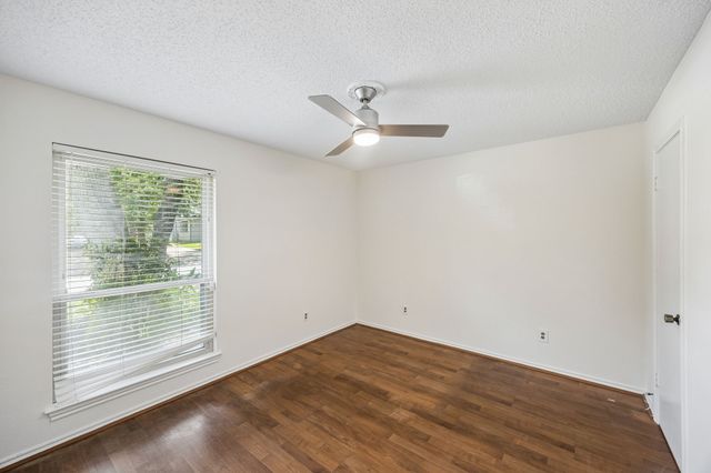 1908 Scarlett Court, Arlington, TX 76012
