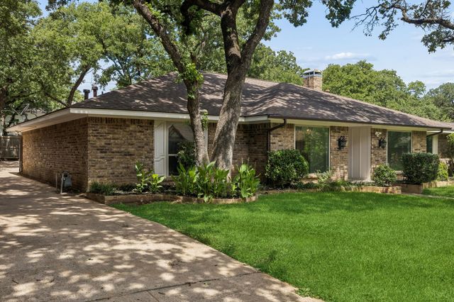 1908 Scarlett Court, Arlington, TX 76012