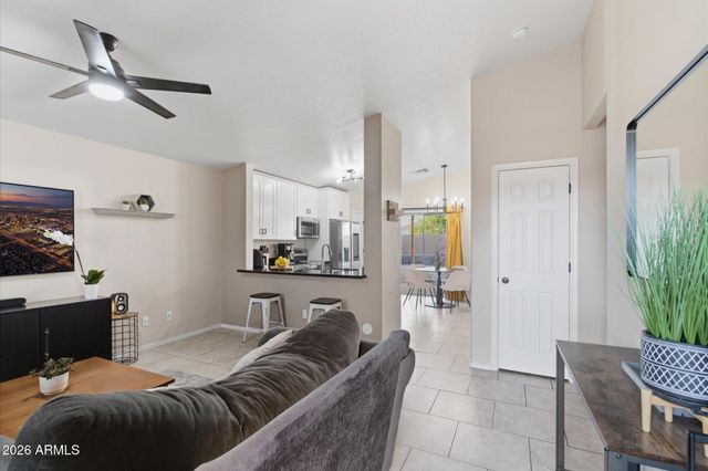 1404 W MONTEBELLO Avenue, Apache Junction, AZ 85120