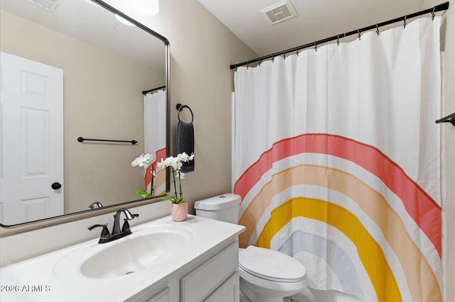 1404 W MONTEBELLO Avenue, Apache Junction, AZ 85120