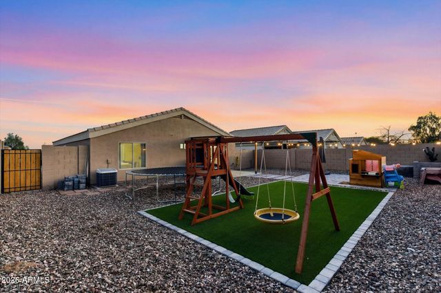 1404 W MONTEBELLO Avenue, Apache Junction, AZ 85120