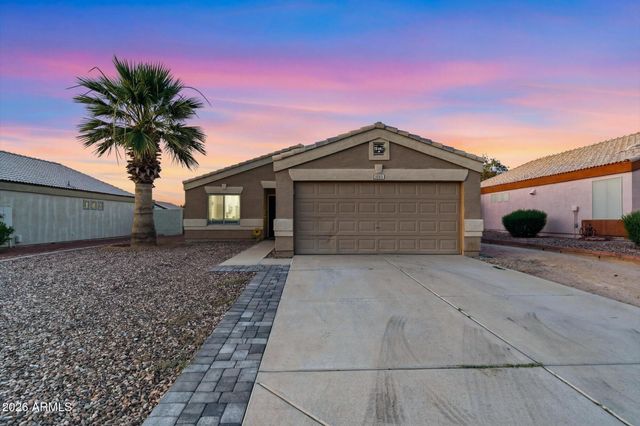 1404 W MONTEBELLO Avenue, Apache Junction, AZ 85120