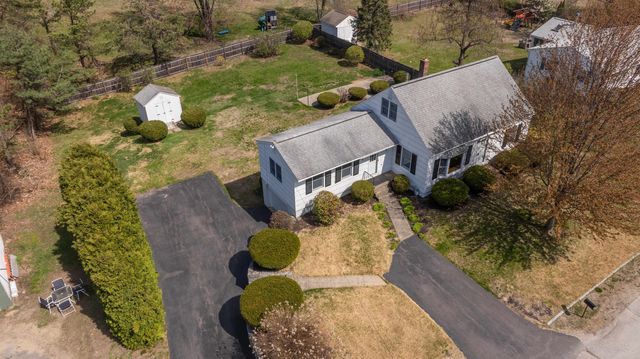 17 Stevens Avenue, Merrimack, NH 03054