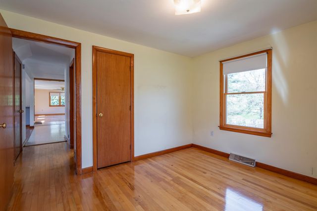 17 Stevens Avenue, Merrimack, NH 03054