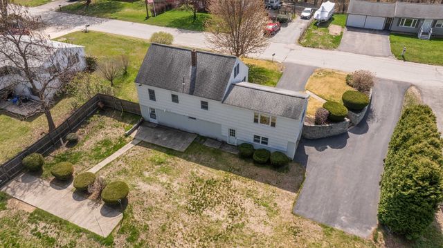 17 Stevens Avenue, Merrimack, NH 03054