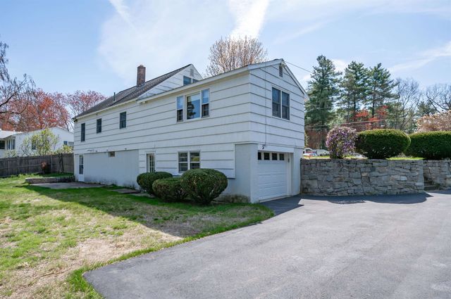 17 Stevens Avenue, Merrimack, NH 03054