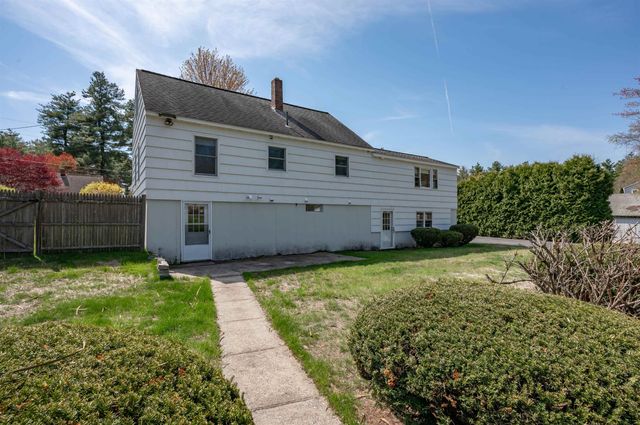17 Stevens Avenue, Merrimack, NH 03054