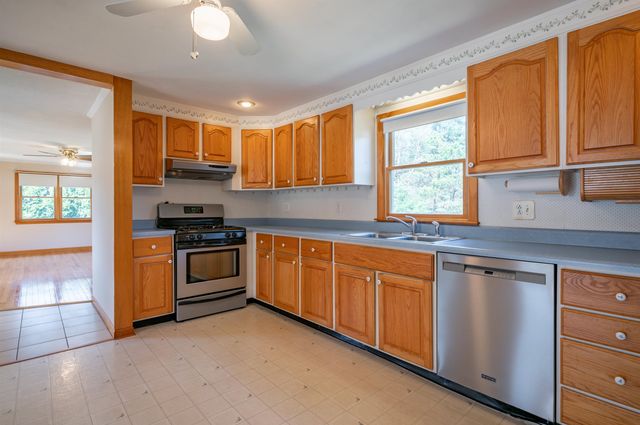 17 Stevens Avenue, Merrimack, NH 03054