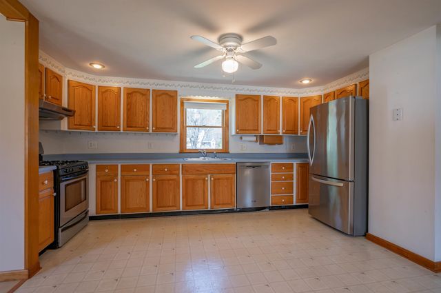 17 Stevens Avenue, Merrimack, NH 03054