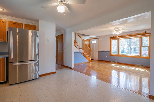 17 Stevens Avenue, Merrimack, NH 03054