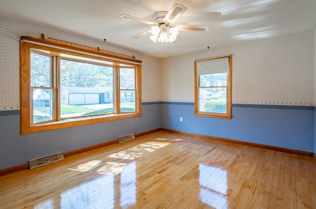 17 Stevens Avenue, Merrimack, NH 03054