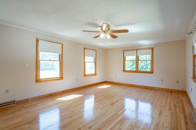17 Stevens Avenue, Merrimack, NH 03054