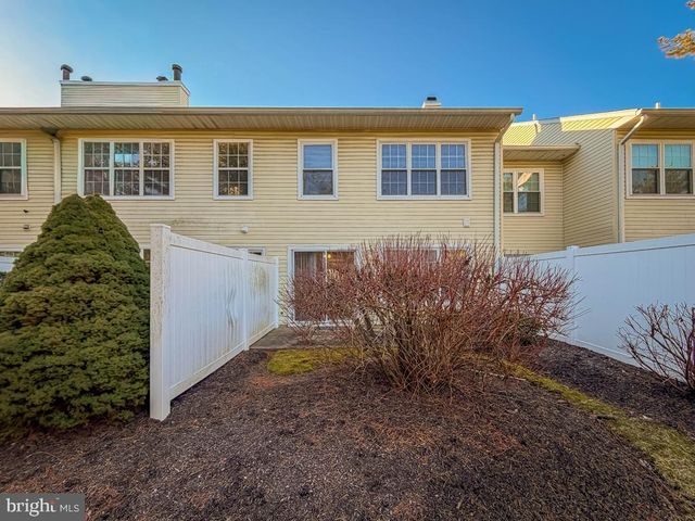 1003 WATERFORD RD, Yardley, PA 19067