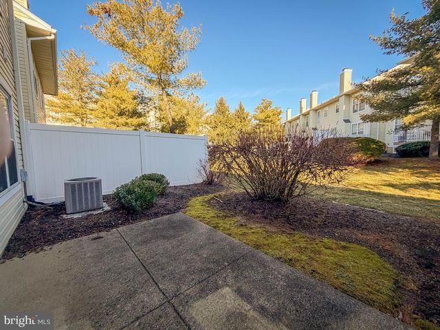 1003 WATERFORD RD, Yardley, PA 19067