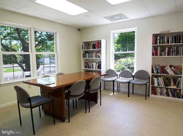 1003 WATERFORD RD, Yardley, PA 19067