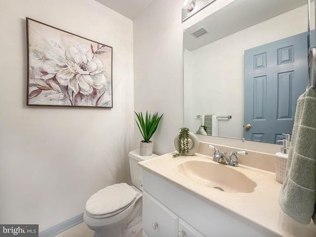 1003 WATERFORD RD, Yardley, PA 19067