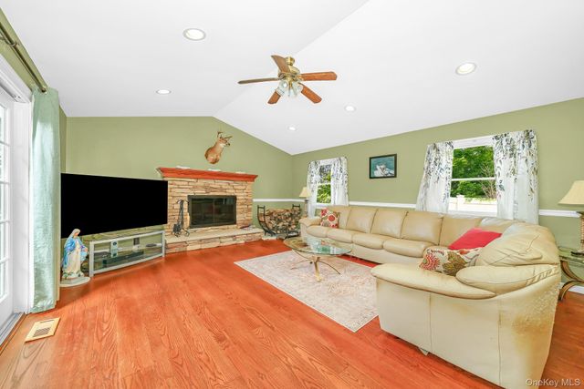 16 Kensington Avenue, Massapequa, NY 11758