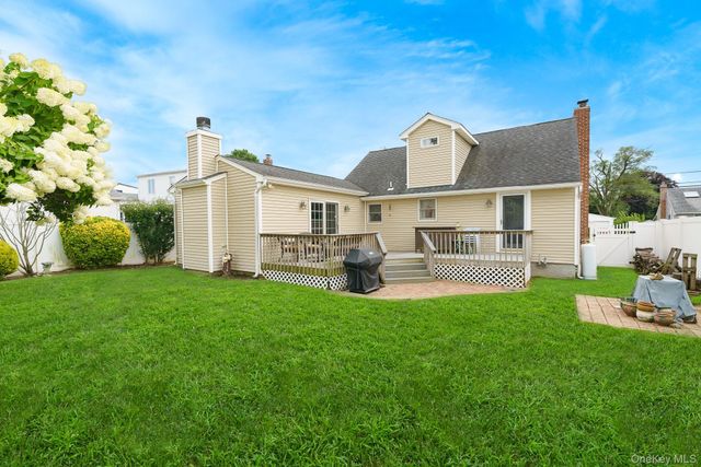 16 Kensington Avenue, Massapequa, NY 11758