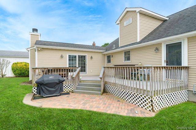 16 Kensington Avenue, Massapequa, NY 11758