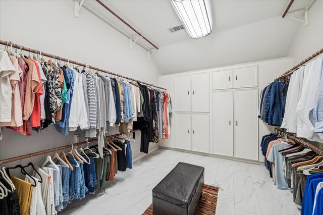 2626 Royal Trail Drive, Kingwood, TX 77339