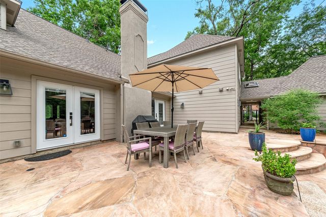 2626 Royal Trail Drive, Kingwood, TX 77339