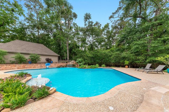 2626 Royal Trail Drive, Kingwood, TX 77339