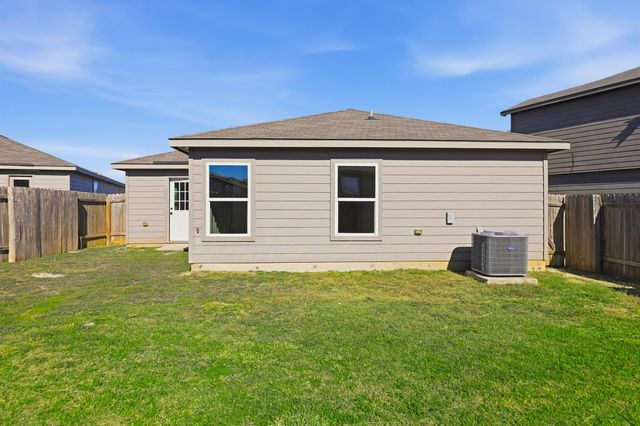 4001 Cressler LN 15G, Jarrell, TX 76537