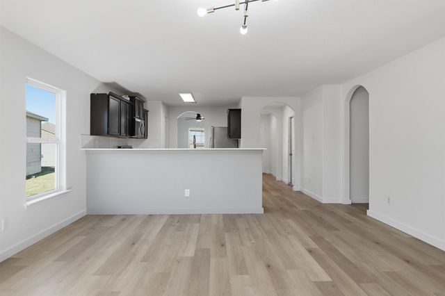 4001 Cressler LN 15G, Jarrell, TX 76537