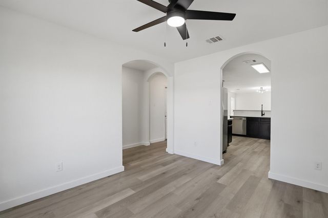 4001 Cressler LN 15G, Jarrell, TX 76537