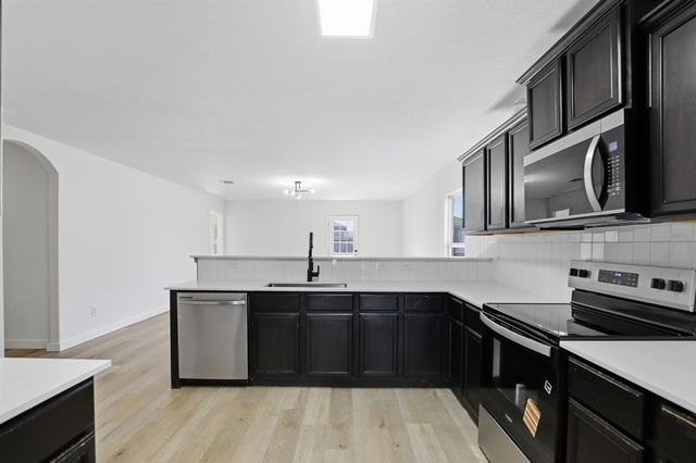 4001 Cressler LN 15G, Jarrell, TX 76537