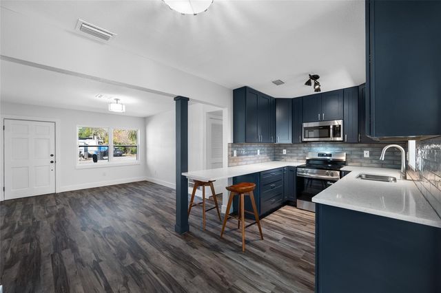 4931 HALIFAX DRIVE, Tampa, FL 33615