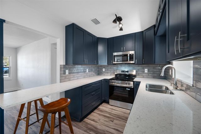 4931 HALIFAX DRIVE, Tampa, FL 33615