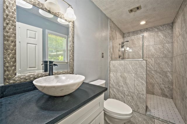 1914 Woodway Drive, Woodbranch, TX 77357