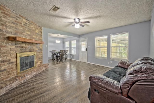 1914 Woodway Drive, Woodbranch, TX 77357