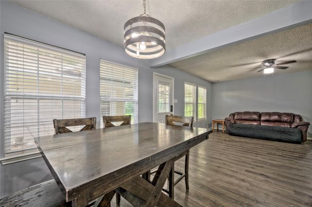 1914 Woodway Drive, Woodbranch, TX 77357