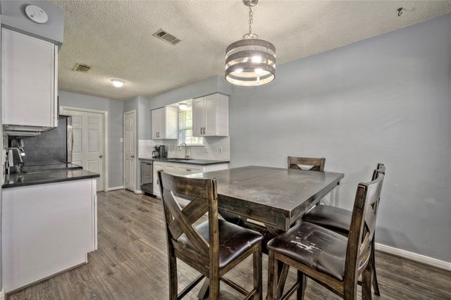 1914 Woodway Drive, Woodbranch, TX 77357