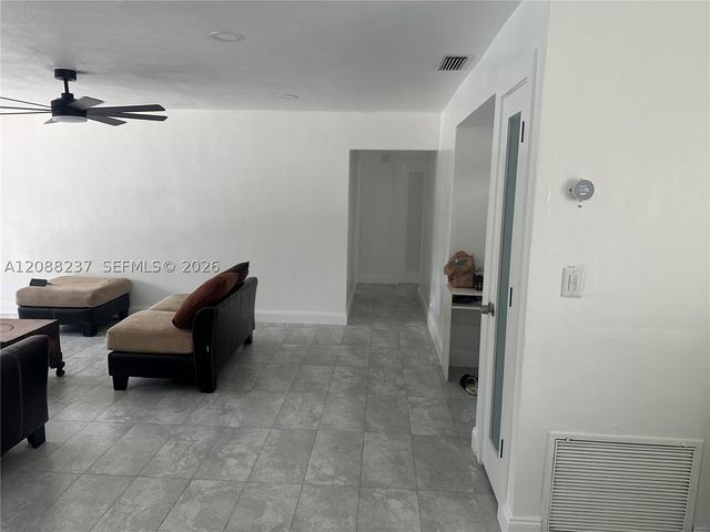 11611 SW 122nd Ave, Miami, FL 33186
