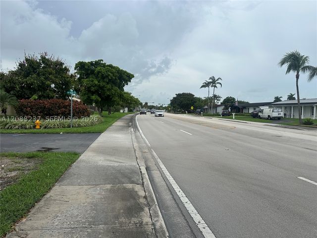 11611 SW 122nd Ave, Miami, FL 33186