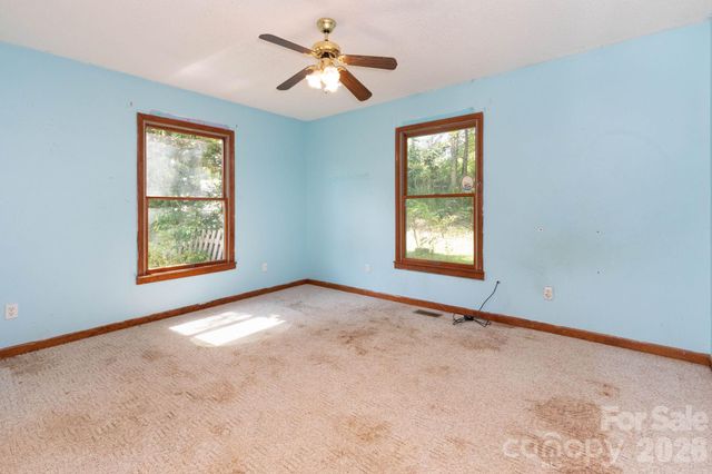 18 Bartlett Road, Weaverville, NC 28787